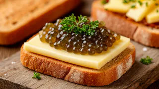 Горячая закуска за 15 минут: просто и невероятно вкусно — добавьте копчёную икру и сыр
