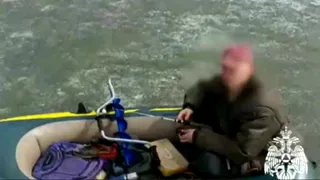 «Вы считаете это нормальным?»: в Челнах эвакуировали рыбака на берег