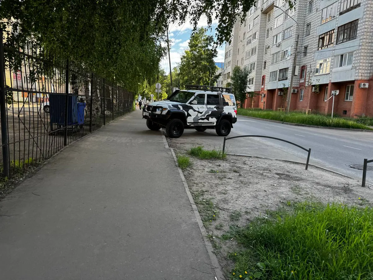 В Магнитогорске за год на автомобилистов-нарушителей благоустройства выписано штрафов на 3,7 млн рублей