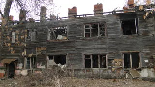 Рязанские погорельцы седьмой год живут на чемоданах