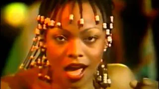 Этот хит СССР звучал из всех магнитофонов, но на сцене его нельзя было петь