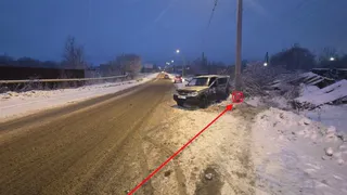 Столкновение и наезд на опору ЛЭП: в Коми произошло два ДТП с пострадавшими