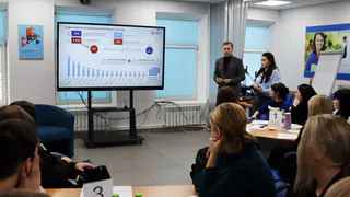 Работодателям региона будут доплачивать по 1 МРОТ за наставничество над подростками