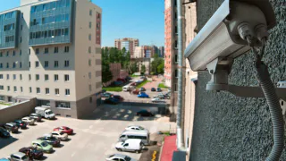 Юрист объяснил, куда можно повесить камеру видеонаблюдения, чтобы не было проблем