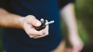 С апреля владельцев квартир или автотранспорта обяжут соблюдать новое правило