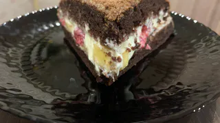 Купила на День рождения свекрови карамельный торт Прага на сгущенке: разрезали всей семьей и оценили - честный отзыв именинницы