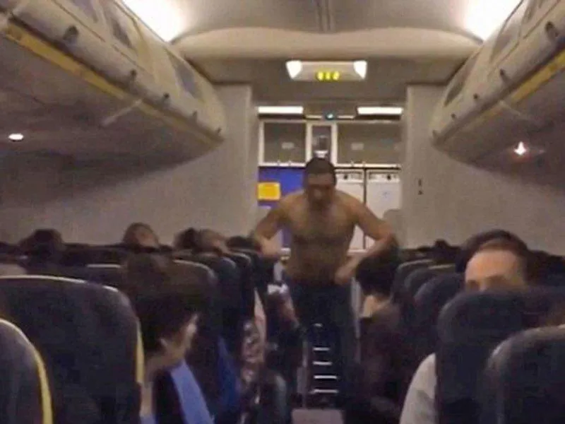 Авиакомпании хотят создать общий «черный список» авиахулиганов