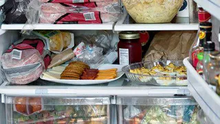 Россиянам рассказали, как хранить блюда с новогоднего стола