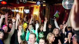 Брянские чиновники повеселились на корпоративе в ресторане "Баку"