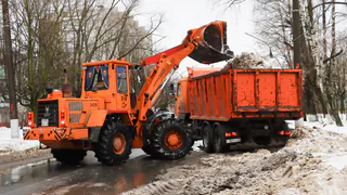 Владимирцев просят убрать свои автомобили с 11 улиц на всю ночь