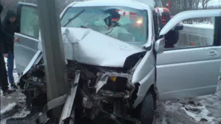 Под Рязанью "Хонда" влетела в столб, есть пострадавшие