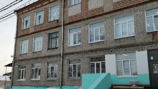 В школе №4 Коврова за неделю каникул заменили 50 окон