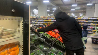 "С 5 декабря станет полностью бесплатным": "Пятерочка", "Ашан" и "Магнит" приняли волевое решение