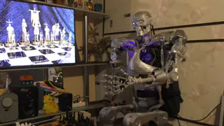 В Прикамье есть свой терминатор: он умеет играть в шахматы и дерзить