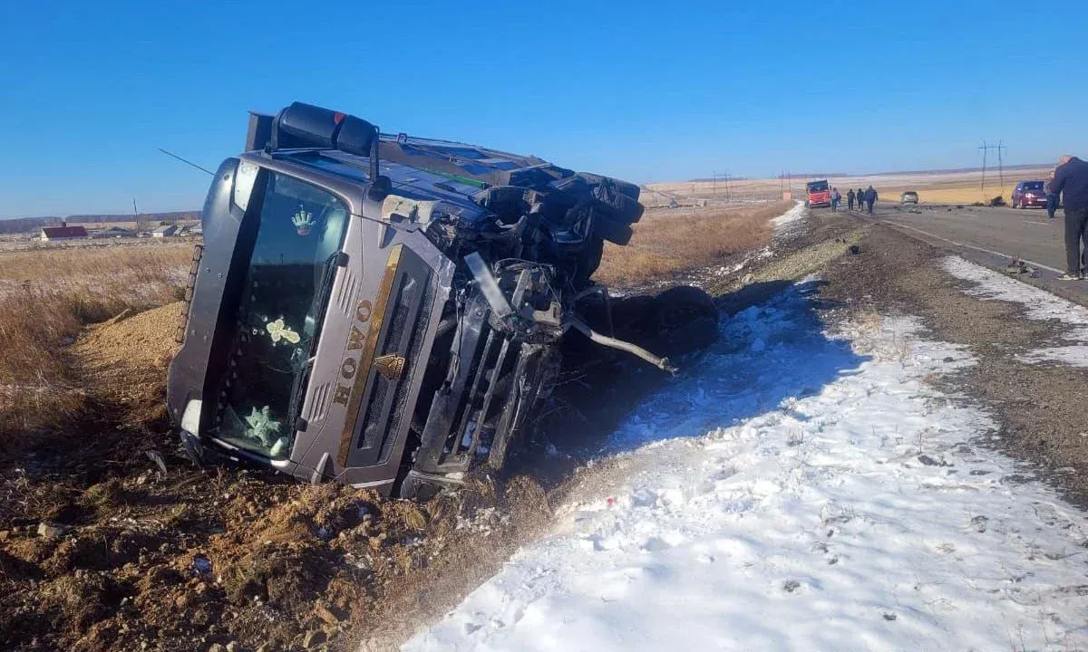 На трассе в Челябинской области погиб водитель иномарки