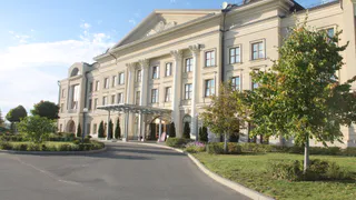 Дом Олега Ковалева в десятке самых дорогих губернаторских особняков