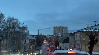 Скопинский асфальт не выдержал КамАЗа и провалился