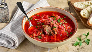 Названы «секретные» ингредиенты, которые преобразят борщ