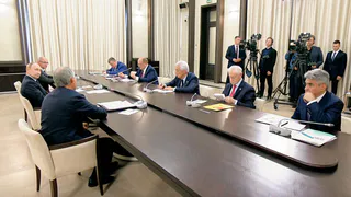 Владимир Путин одобрил предложение партии "Новые люди" привлекать ветеранов к борьбе с нелегальной миграцией