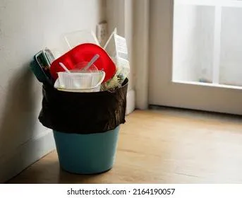 Названы три вещи, которые нельзя выбрасывать. Иначе навлечете несчастье