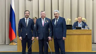 Почетный знак “За заслуги в развитии парламентаризма” вручен Николаю Малову