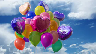 Четыре дня отдыха подряд: как россияне проведут длинные выходные в честь Дня России 2025