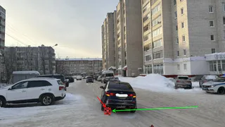 В Коми водитель, сдавая назад, сбил ухтинку на проспекте Ленина