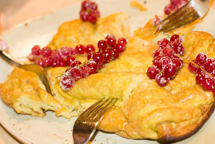 Омлет будет вкуснее любого блюда: вот список того, что добавляем в сковороду
