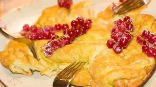 Омлет будет вкуснее любого блюда: вот список того, что добавляем в сковороду