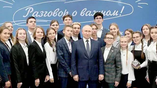 Рязанская школьница Дарья Колёкина получила автограф президента Владимира Путина