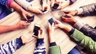 Привычка заряжать телефон ночью может привести к неприятностям