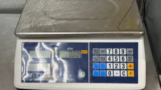 Кассир из «Пятерочки» рассказала секрет, зачем они самостоятельно взвешивают фрукты на кассе