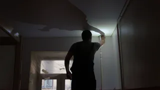 С 10 мая полностью запрещена установка натяжных потолков