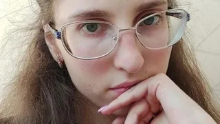 Маникюр женщины выдаст низкий интеллект