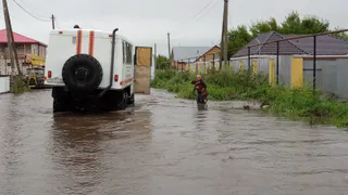 Сильные дожди вызвали подтопления в деревне Озерное под Магнитогорском