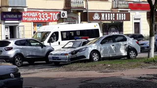 На ДТП у володарского ЗАГСа пришлось вызывать пожарных