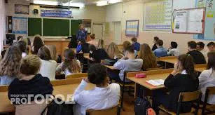 Более восьми тысяч школьников Магнитогорска продолжают учиться во вторую смену