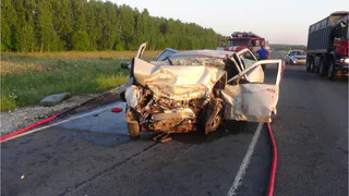 Под Рязанью иномарка врезалась в «десятку»