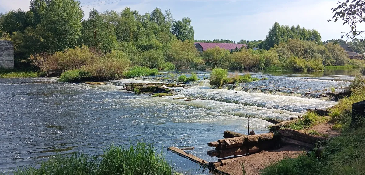В Тукаевском районе обнаружен незаконный забор вдоль реки