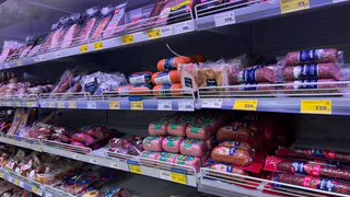 100% чистое мясо, никакой подделки: в Роскачестве поделились с россиянами лучшими брендами колбасы для оливье