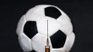 Клубы РПЛ сами примут решение о вакцинации футболистов от коронавируса