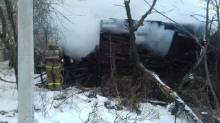В Дашково-Песочне сгорел деревянный дом