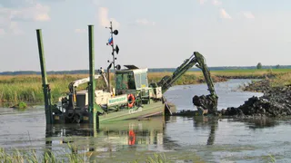 В Брянске мелеющие реки и озера отчистят от грунта