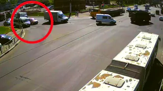 ДТП в Рязани - грузовик протаранил легковушку