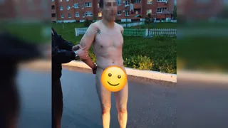 В Сасове полицейские задержали голого мужчину за кражу