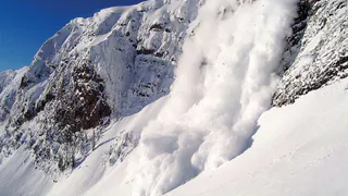 Снежной лавиной завалило 15-летнего школьника из Татарстана