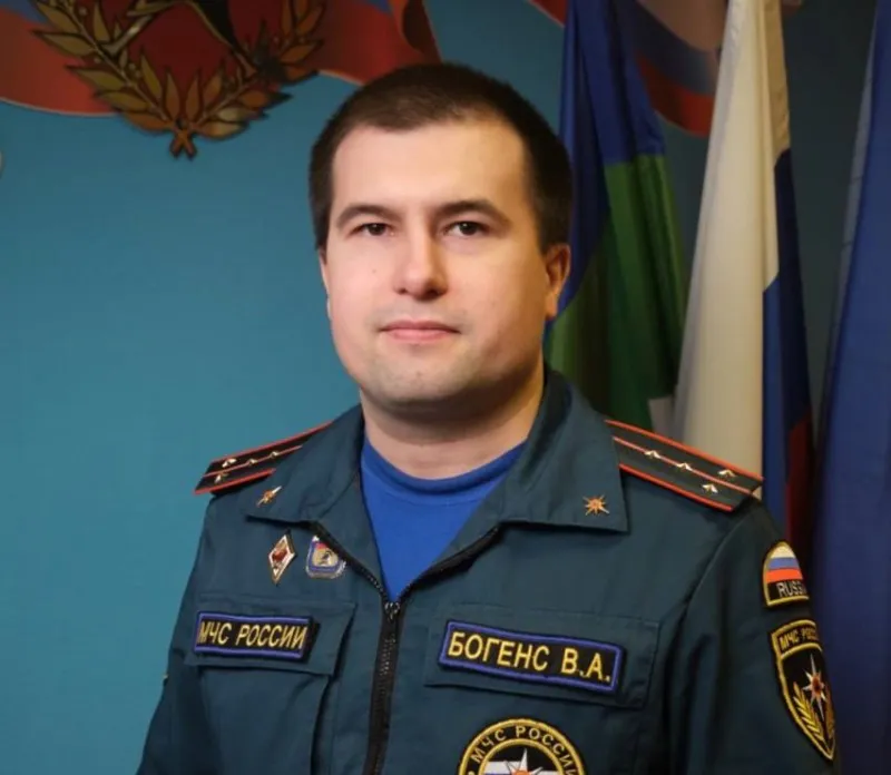 В Коми дознаватель МЧС вытащил из горящей квартиры 52-летнего мужчину