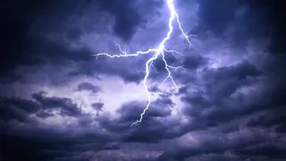 Лето с ливнями и громами незаметно переходит в осень