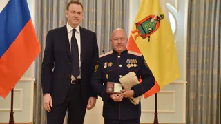 Павел Малков вручил рязанцам награды за трудовые успехи