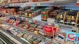 "Не берите даже по акции": Роскачество назвало сосиски, которые лучше обходить стороной